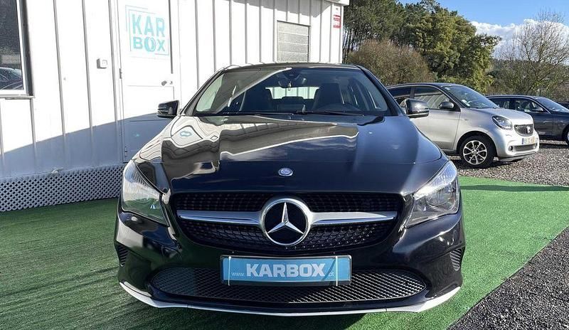 Usado Mercedes CLA180 Shooting Brake 109 HP (80 kW) 2017 Carrinha