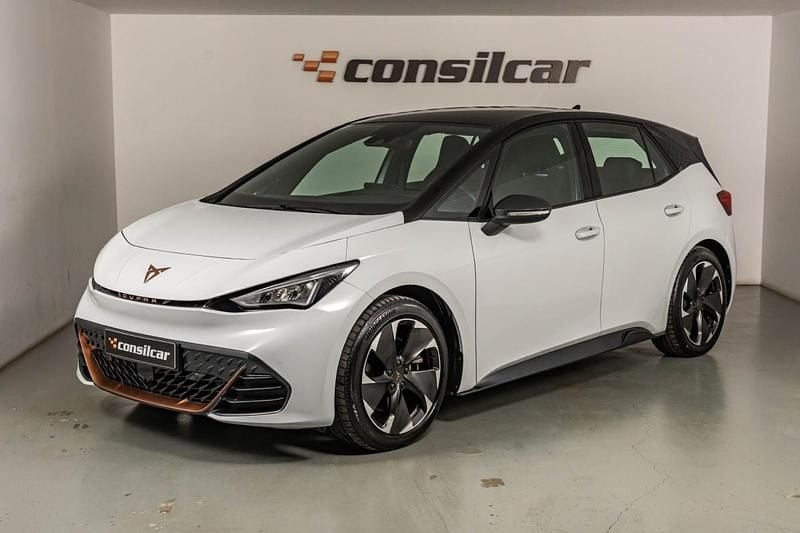 Branco Usado 2023 Cupra Born e-Boost Citadino | € 26.890 (Preço justo) - Imagem 1/4