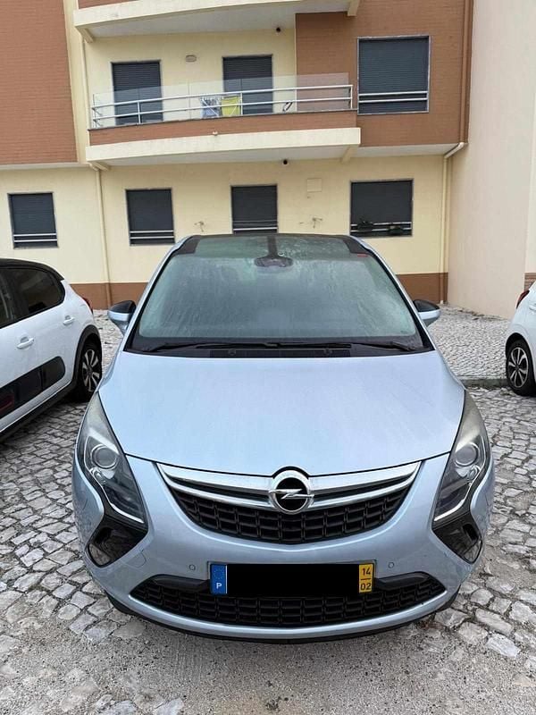 Cinzento Usado 2014 Opel Zafira Monovolume | € 9.500 (Bom preço) - Imagem 1/4