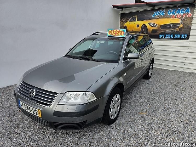 Cinza Usado 2002 VW Passat Carrinha | € 3.250 (Preço justo) - Imagem 1/1
