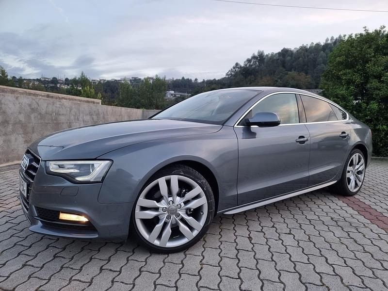 Cinza Usado 2013 Audi A5 Sport Coupé | € 16.500 (Preço justo) - Imagem 1/4