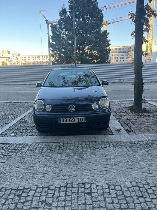 Usado 2002 VW Polo Comfortline Sedan | € 2.000 (Preço justo) - Imagem 1/4