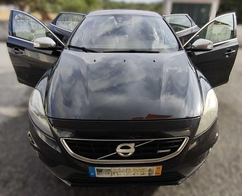 Usado 2013 Volvo V40 R-Design Carrinha | € 7.000 - Imagem 1/4