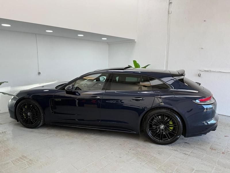 Usado Porsche Panamera Sport Turismo 462 HP (339 kW) 2021 Azul Sedan