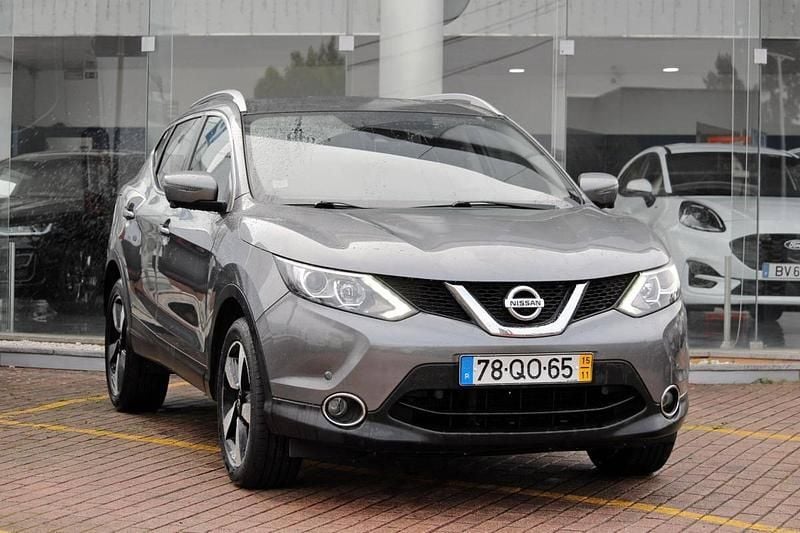 Cinza Usado 2015 Nissan Qashqai Premium Edition SUV | € 15.750 (Preço justo) - Imagem 1/4