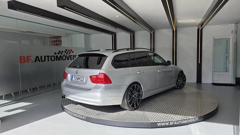 Usado BMW 320 Efficient Dynamics 163 HP (119 kW) 2009 Cinzento Carrinha
