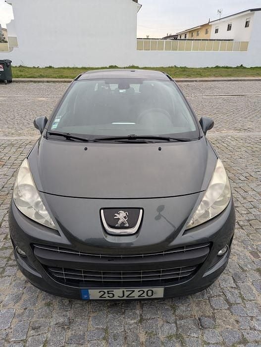 Usado 2010 Peugeot 207 Sedan | € 4.500 (Preço justo) - Imagem 1/4