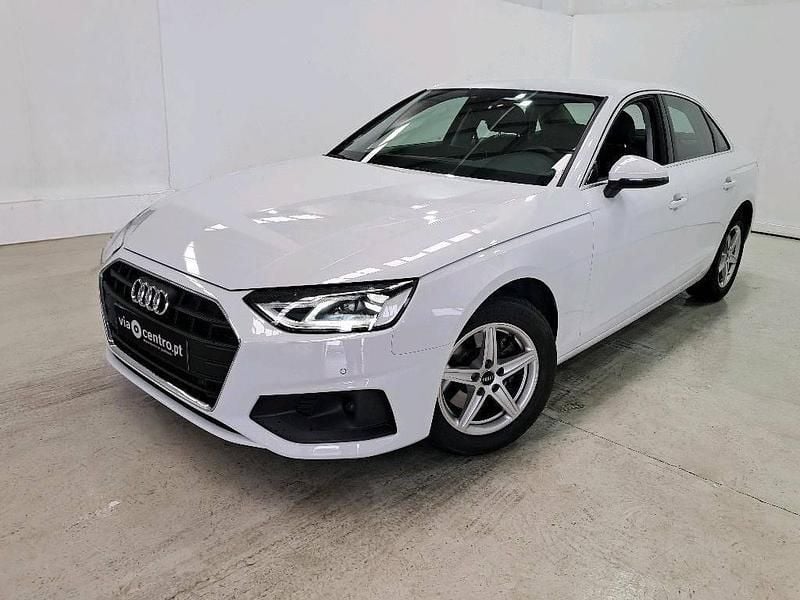 Usado Audi A4 163 HP (119 kW) 2022 Branco Sedan