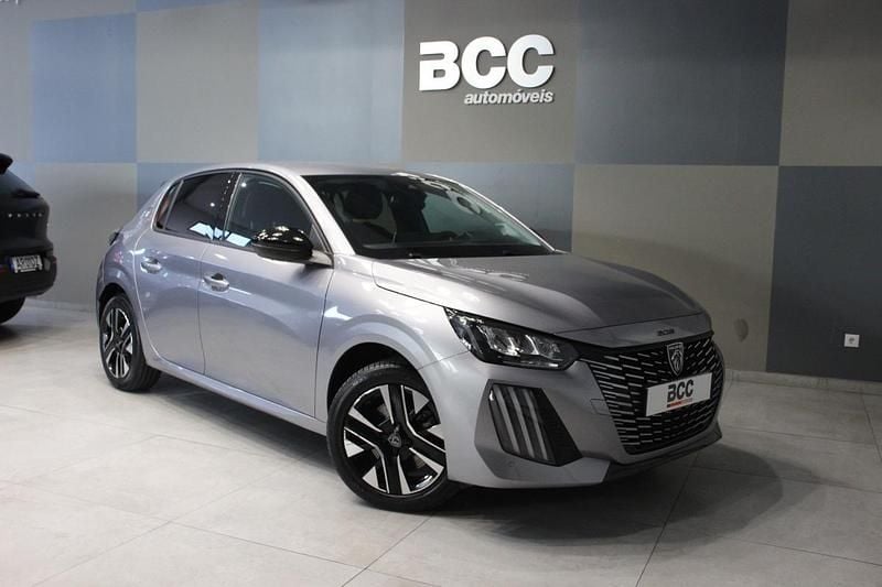 Cinza Usado 2024 Peugeot e-208 Active Citadino | € 22.290 (Preço elevado) - Imagem 1/4