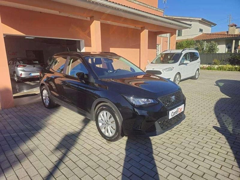 Cinza Usado 2024 Seat Arona Style SUV | € 17.500 (Preço justo) - Imagem 1/4