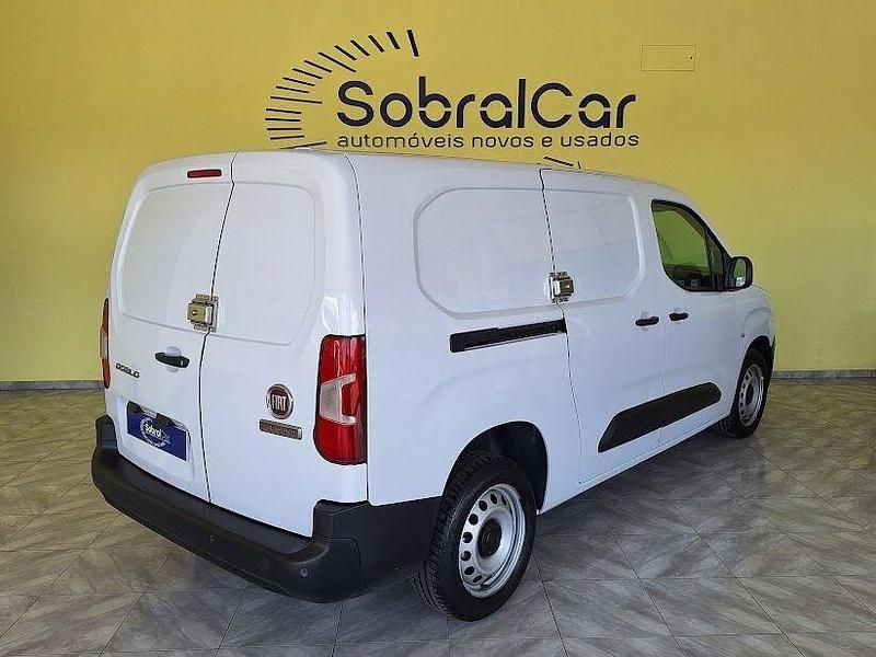 Usado Fiat Doblò S 102 HP (75 kW) 2022 Branco Monovolume
