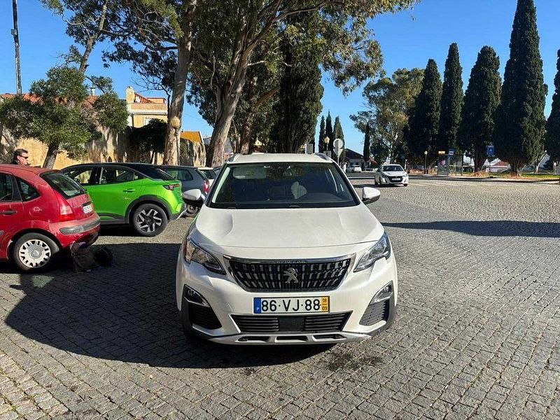 Usado Peugeot 3008 Allure 130 HP (95 kW) 2018 Sedan