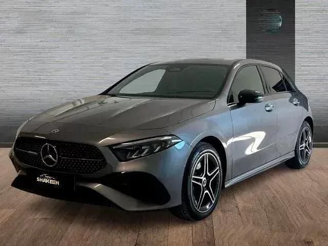 Cinza antracite Usado 2023 Mercedes A250 AMG line Citadino | € 33.890 (Super Preço) - Imagem 1/4