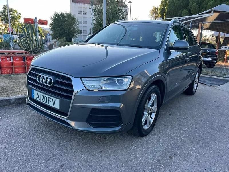 Cinzento Usado 2016 Audi Q3 SUV | € 11.500 - Imagem 1/4