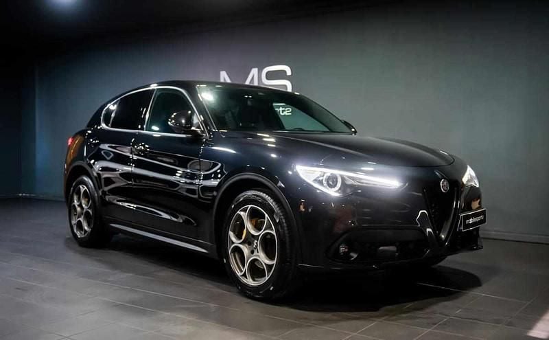 Usado Alfa Romeo Stelvio 160 HP (117 kW) 2022 Preto SUV