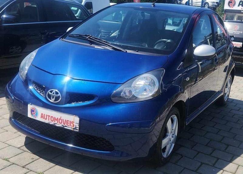 Azul Usado 2008 Toyota Aygo Citadino | € 5.990 - Imagem 1/4