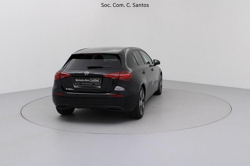 Usado Mercedes A180 Advanced 116 HP (85 kW) 2025 Preto Sedan