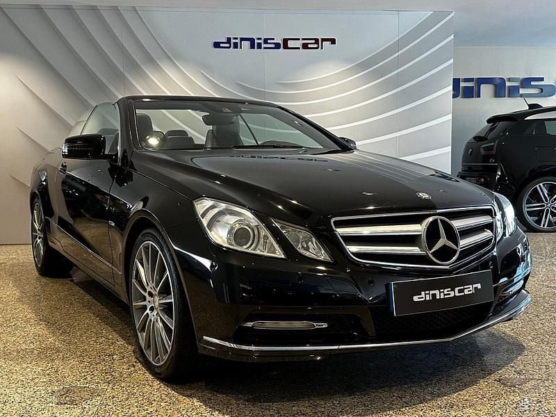 Usado Mercedes E250 Elegance 204 HP (150 kW) 2012 Preto Cabrios