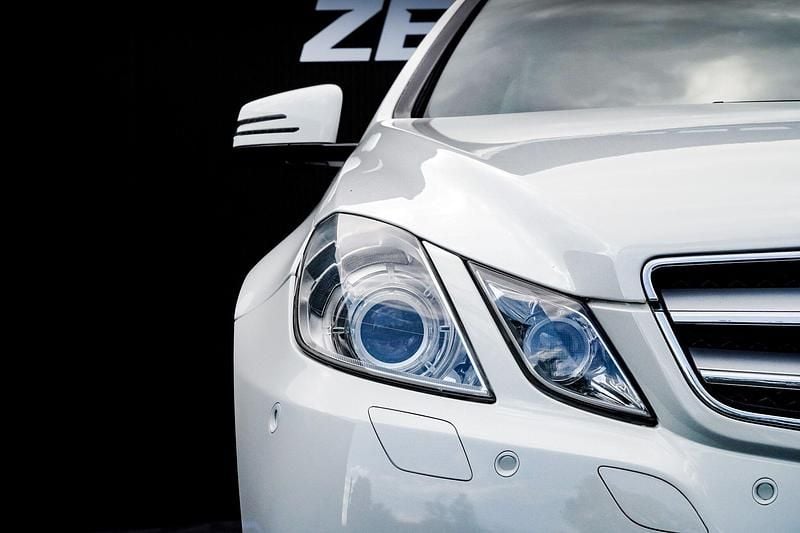 Usado Mercedes E250 204 HP (150 kW) 2011 Branco Coupé