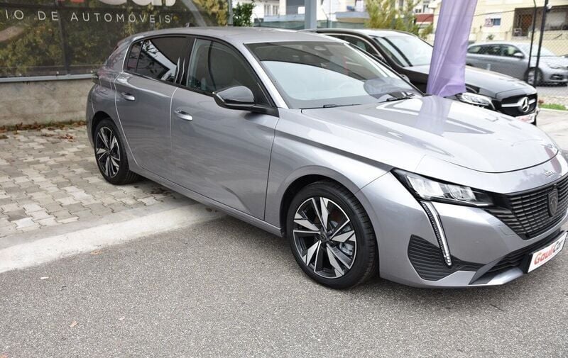 Cinza Usado 2022 Peugeot 308 Allure Citadino | € 23.990 (Preço justo) - Imagem 1/4
