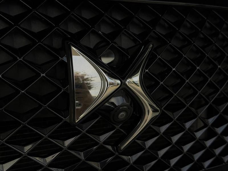 Usado DS Automobiles DS7 Crossback 225 HP (165 kW) 2019 Preto SUV