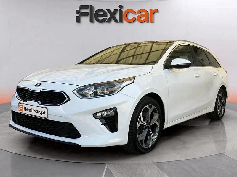 Usado Kia Ceed Sport 120 HP (88 kW) 2021 Branco Citadino