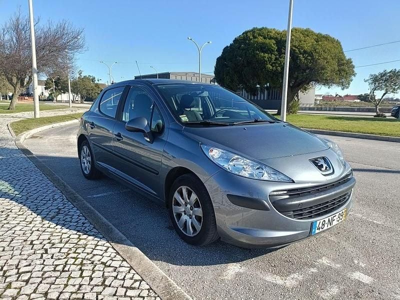 Usado 2008 Peugeot 207 Sedan | € 3.999 (Preço justo) - Imagem 1/4
