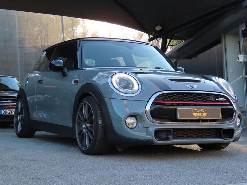 Cinza Usado 2015 Mini Cooper S Coupé Coupé | € 24.900 - Imagem 1/4