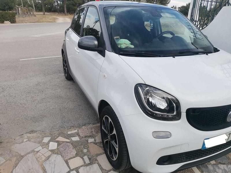 Branco Usado 2017 Smart ForFour Citadino | € 7.900 (Super Preço) - Imagem 1/4