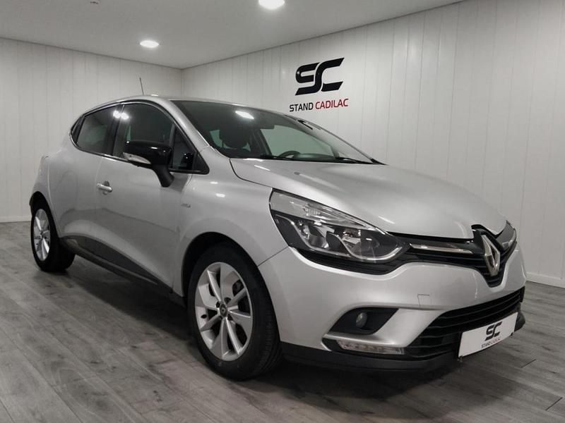 Cinzento Usado 2016 Renault Clio IV | € 12.950 (Preço elevado) - Imagem 1/1