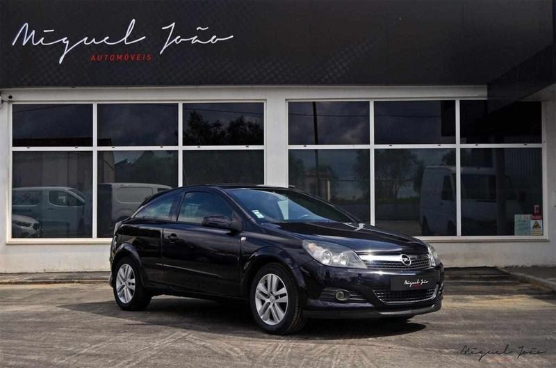 Preto Usado 2009 Opel Astra GTC Carrinha | € 6.000 (Preço justo) - Imagem 1/4