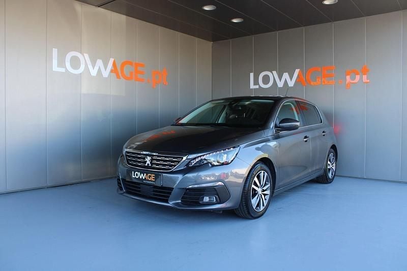 Cinzento Usado 2020 Peugeot 308 Allure | € 14.980 (Preço justo) - Imagem 1/4