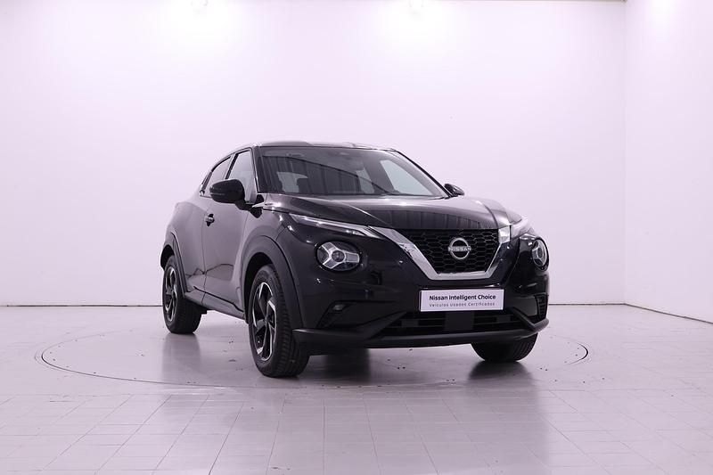 Black metallic / negro Usado 2024 Nissan Juke N-Connecta SUV | € 21.900 (Preço justo) - Imagem 1/4