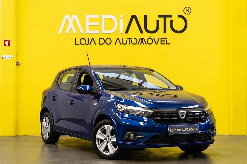 Usado Dacia Sandero Essentiel 67 HP (49 kW) 2021 Azul Citadino