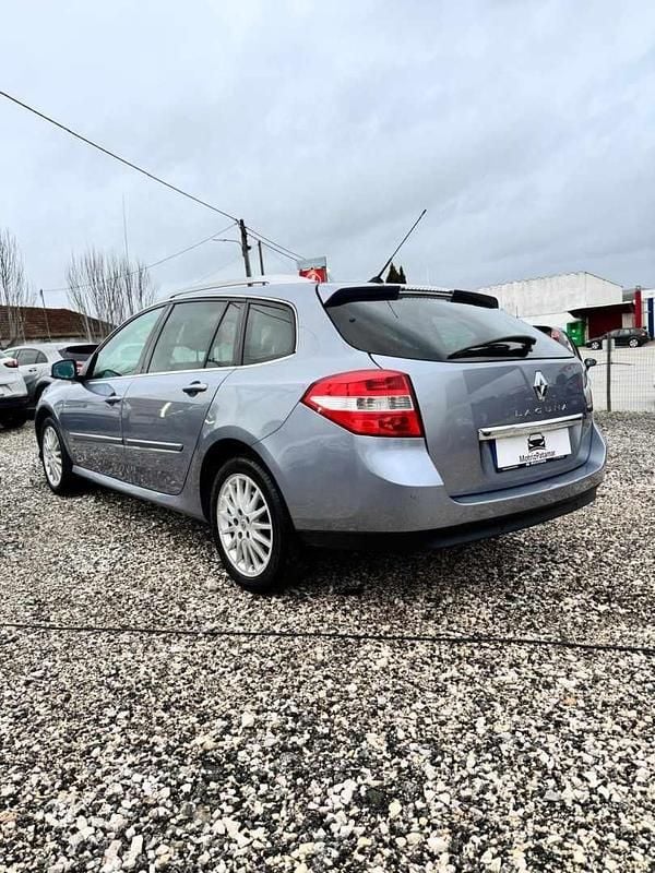 Usado Renault Laguna III 150 HP (110 kW) 2008 Azul Carrinha
