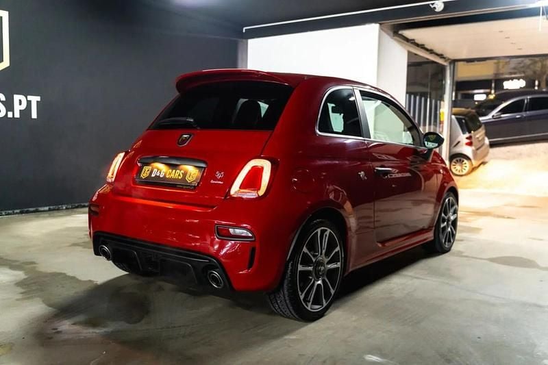 Usado Abarth 595 165 HP (121 kW) 2024 Vermelho