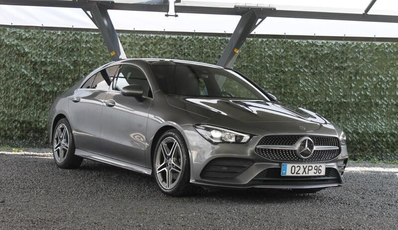 Cinza Usado 2019 Mercedes CLA180 AMG line Sedan | € 29.650 (Caro) - Imagem 1/4