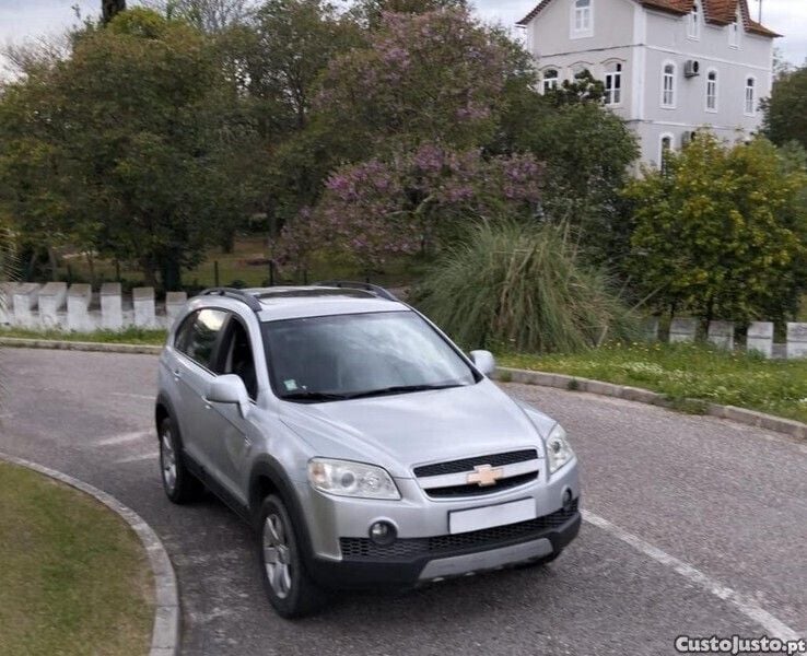 Usado Chevrolet Captiva 125 HP (91 kW) 2008 Cinza SUV