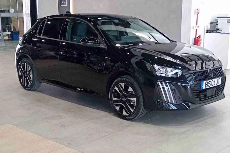Preto Novo 2025 Peugeot e-208 Allure Citadino | € 31.500 - Imagem 1/4