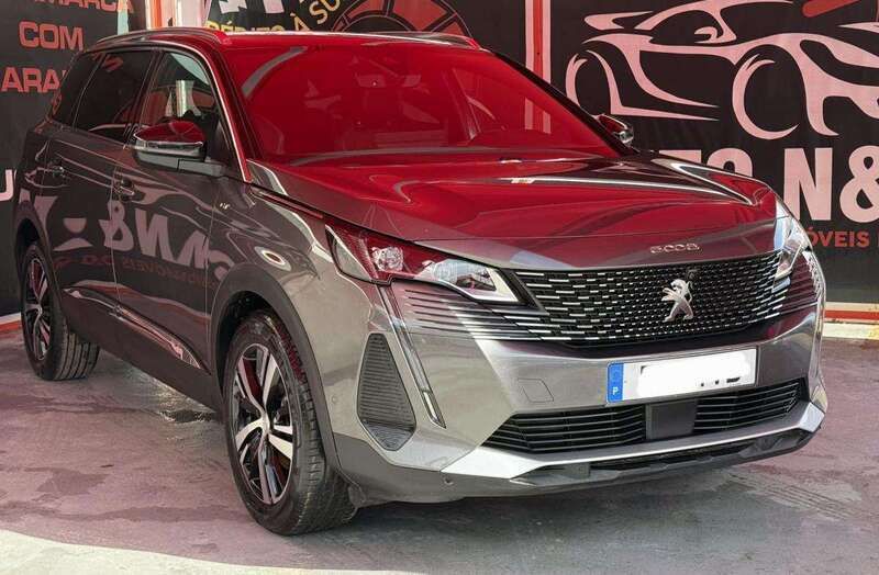Cinzento Usado 2023 Peugeot 5008 Monovolume | € 33.500 (Preço elevado) - Imagem 1/4