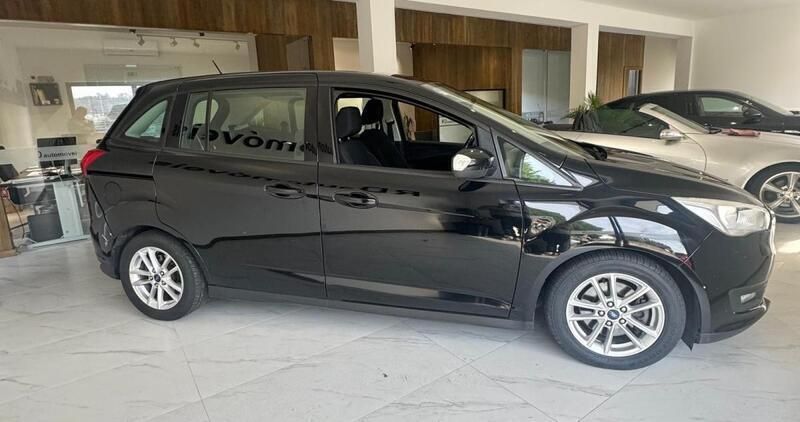 Usado Ford C-MAX Titanium S 125 HP (91 kW) 2017 Preto Monovolume