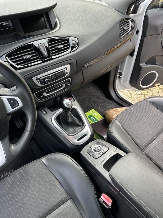 Usado Renault Scénic III 100 HP (73 kW) 2012 Monovolume