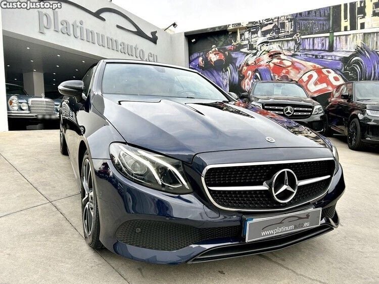 Azul Usado 2019 Mercedes E200 Cabrios | € 47.950 - Imagem 1/1