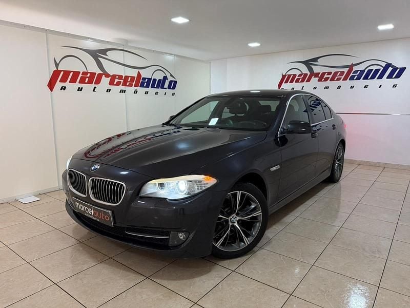 Cinza Usado 2010 BMW 520 Sedan | € 15.900 (Preço justo) - Imagem 1/4