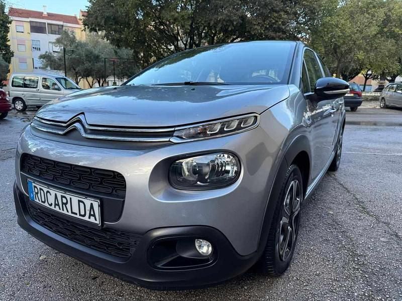 Cinza Usado 2019 Citroën C3 Feel | € 9.950 - Imagem 1/4