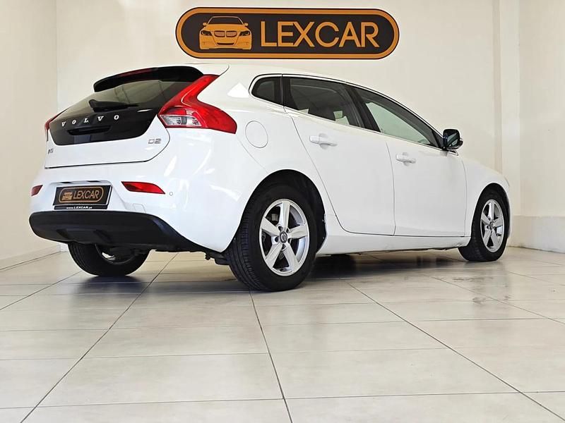 Usado Volvo V40 Summum 115 HP (84 kW) 2014 Branco Carrinha