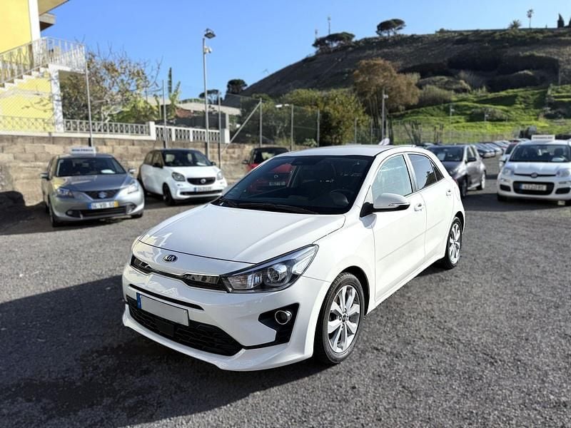 Branco Usado 2021 Kia Rio | € 15.750 (Preço justo) - Imagem 1/4