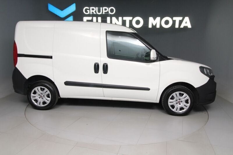 Branco Usado 2019 Fiat Doblò Easy Monovolume | € 10.740 (Bom preço) - Imagem 1/4