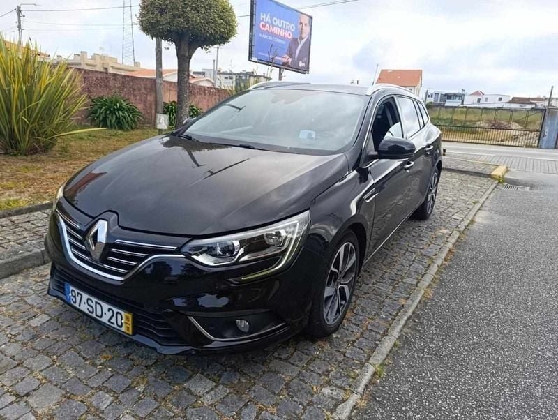 Preto Usado 2016 Renault Mégane III Bose Edition | € 10.750 (Preço justo) - Imagem 1/4