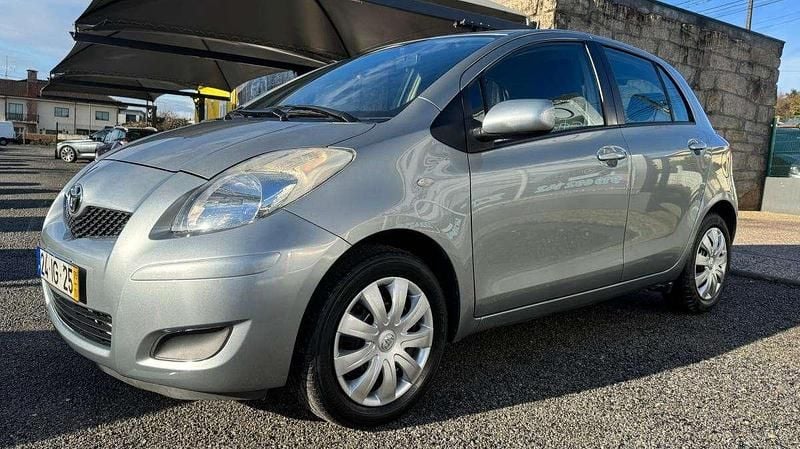 Antracite Usado 2009 Toyota Yaris | € 7.490 (Preço elevado) - Imagem 1/4
